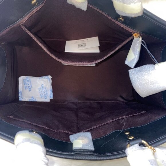 Coach Dempsey leather Purse New - Picture 8 of 11